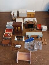Lote de importaciones MSR miniatura casa de muñecas muebles de madera chimenea fregadero tocador pecho, usado segunda mano  Embacar hacia Argentina