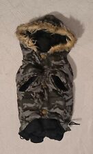 Pelliccia di cane piccolo Reversibile Giacca con cappuccio nero e camouflage usato  Spedire a Italy