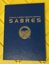 Buffalo Sabres edição limitada 26 Seasons in Buffalo's Memorial Auditorium com carros, usado comprar usado  Enviando para Brazil