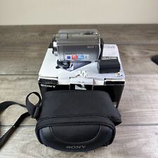 Cámara de video digital/videocámara Sony DCR-SR68 Handycam con 2 baterías segunda mano  Embacar hacia Argentina