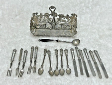 Bandeja portadora de cubiertos miniatura vintage para casa de muñecas de 18 piezas casa de muñecas de metal plateado segunda mano  Embacar hacia Argentina