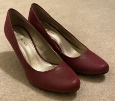 Sapatos femininos Bandolino Courteous vermelho escuro salto 6,5 M réptil couro sintético comprar usado  Enviando para Brazil