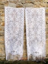 French pair white d'occasion  Combeaufontaine