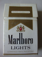 Pacchetto vuoto sigarette usato  Paderno Dugnano