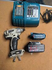 Usado, MAKITA BTD142 18V DRIVER DE IMPACTO COM BATERIA E CARREGADOR DC18RA + fonte de alimentação  comprar usado  Enviando para Brazil