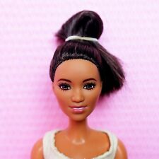 Boneca Barbie feita para mover hispânica em estilo único articulada fofa comprar usado  Enviando para Brazil
