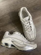 Tênis de corrida Nike Shox M1 tamanho 6Y branco prata 349619-111, usado comprar usado  Enviando para Brazil