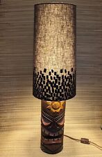 Lámpara de mesa Tiki tallada original con sombra - decoración vintage retro Tiki bar Luau segunda mano  Embacar hacia Argentina