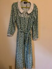 woman s 22 floral dress for sale  Newton