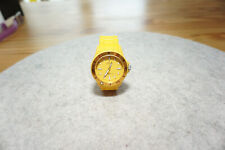 Gelbe armbanduhr . gebraucht kaufen  Meitingen