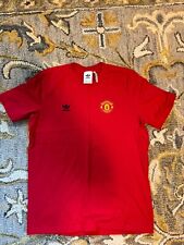Camiseta Bordada Adidas Manchester United Originals Essentials - Para Hombre M segunda mano  Embacar hacia Argentina