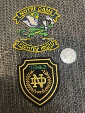 (2) Lote de adesivos bordados vintage irlandês Notre Dame Fighting ferro em remendos comprar usado  Enviando para Brazil