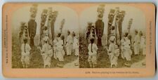 Foto estéreo vintage de nativos rezando para demônios de madeira, Coreia 1903 comprar usado  Enviando para Brazil