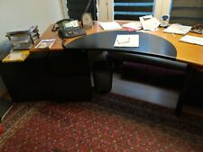 Gebraucht, Chef-Schreibtisch 3,35 m Kirsche/schwarz mit Ledereinsatz - selten gebraucht kaufen  Leezen