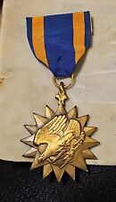 De colección Segunda Guerra Mundial EE. UU. Medalla de bronce del ejército Fuerza Aérea águila e insignia de perno de iluminación segunda mano  Embacar hacia Mexico