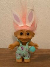 Usado, Macacão Russ Troll boneca coelho da Páscoa pintor de ovos cabelo rosa azul-petróleo comprar usado  Enviando para Brazil