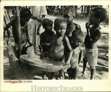 Press Photo crianças haitianas nativas colhendo sua colheita - sax18260 comprar usado  Enviando para Brazil