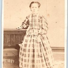 Vestido xadrez grande menina c1870s jovem senhora cartão fotográfico CDV antigo H27 comprar usado  Enviando para Brazil