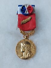 Médaille travail commerce d'occasion  Cossé-le-Vivien