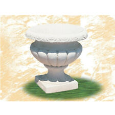 Vaso fioriera cemento bianco con idrofugo e fibre polietilene tondo base quadra usato  Lecce