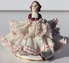Porcelaine élégante robe d'occasion  Elliant