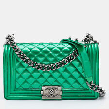 Bolsa Chanel verde acolchoada couro envernizado média com aba para menino comprar usado  Enviando para Brazil