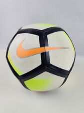 Balón de fútbol americano Nike Pitch 17/18 talla 4 verde/amarillo usado, usado segunda mano  Embacar hacia Argentina