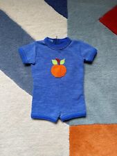 Usado, MARSHALL FIELD & COMPANY Chicago Baby bordado arte naranja de una pieza segunda mano  Embacar hacia Argentina