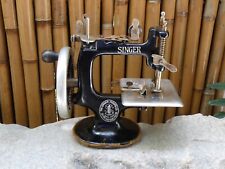 ANTIQUE SINGER BLACK MODEL 20 SEWING MACHINE HAND CRANK RUNS SMOOTH QUIET PATINA, used for sale  Shipping to South Africa