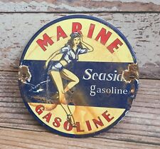 Usado, Placa de metal vintage marinha à beira-mar gasolina pinup menina marinheiro porcelana barco comprar usado  Enviando para Brazil