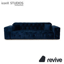 IconX STUDIOS Venus Samt Stoff Viersitzer Blau Sofa Couch na sprzedaż  Wysyłka do Poland