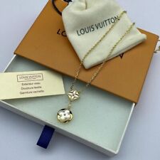 Pingente em corrente/colar amuleto pétala Louis Vuitton LV comprar usado  Enviando para Brazil