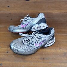 Nike shoes women for sale  Akron