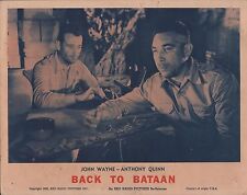 JOHN WAYNE & ANTHONY QUINN en ""Back To Batan"" Original. TARJETA DE LOBBY COLOR segunda mano  Argentina 