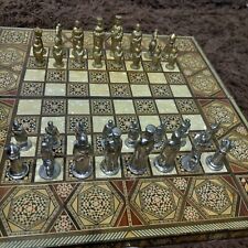 Usado, Una mesa de ajedrez antigua e histórica hecha de cobre y plata. Peso total 7 kg segunda mano  Embacar hacia Argentina