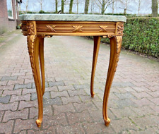 Usado, Elegância dourada: 1860 mesa lateral francesa Louis XVI com mármore original comprar usado  Enviando para Brazil