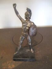 Estatuilla de gladiador romano de bronce con escudo. segunda mano  Embacar hacia Argentina