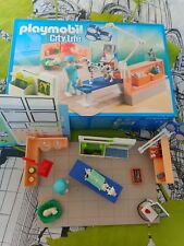 Playmobil 5530 chirurgien d'occasion  Villeneuve-sur-Yonne