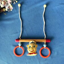 Cochecito de cuna de bebé vintage juguete para decoración de guardería oso de peluche de goma, anillos, madera segunda mano  Embacar hacia Argentina