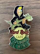 Pin Hard Rock Cafe Tijuana El Niño Guy con impermeable azul, guitarra plateada segunda mano  Embacar hacia Argentina