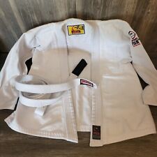 Kimonos Victory Fuji tamanho C3 com cinto e quimono artes marciais jujitsu *pequenas falhas*, usado comprar usado  Enviando para Brazil