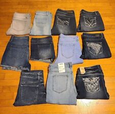 Usado, Lote de shorts jeans feminino Capris revenda novo com etiquetas excelente estado usado muitas marcas e tamanhos comprar usado  Enviando para Brazil