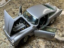 Chrono Aston Martin DB5 1963 "Bond Silver" escala 1/18 comprar usado  Enviando para Brazil