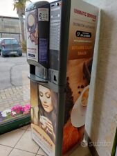 Distributore automatico caffe usato  Monta