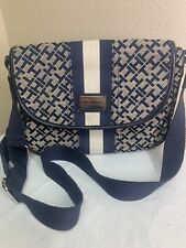 Bolso con logotipo de lona Tommy Hilfiger excelente estado  segunda mano  Embacar hacia Argentina