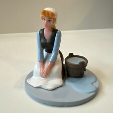 Estatueta de PVC para limpeza de bolo Disney Cinderela 2,5" balde esfregão comprar usado  Enviando para Brazil