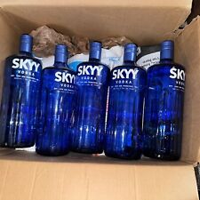 10 botellas de vodka azul cobalto Sky de vidrio 1,75 L 13 1/2" de alto artesanías VACÍAS segunda mano  Embacar hacia Argentina