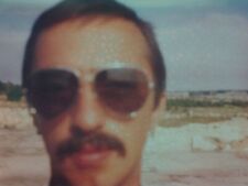 Blurry Man Unfocused Face Shades Mustache Guy - Foto vintage instantânea 176 comprar usado  Enviando para Brazil
