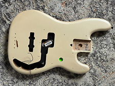 Corpo baixo Fender Duff McKagan Signature Precision branco comprar usado  Enviando para Brazil