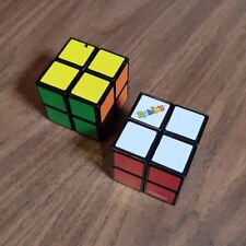 ¡Bonito! Lote de 2 Cubos de Rubiks 2x2x2 ©1974 & Marca de Rubik Ltd Mini Bolsillo segunda mano  Embacar hacia Mexico